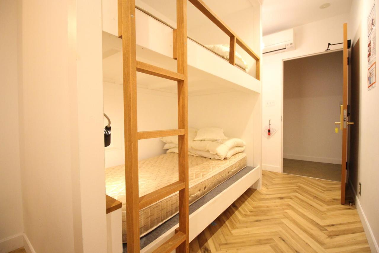 The Next Door Dormitory & Private Hostel Quioto Exterior foto